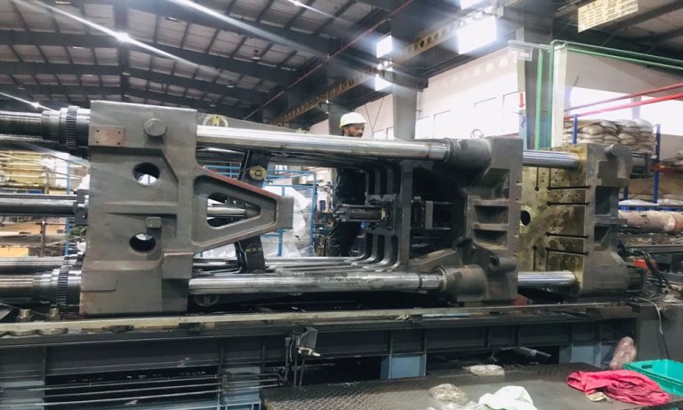 Injection Molding Machine Installation manufacturer in Vasai Mumbai Maharashtra India