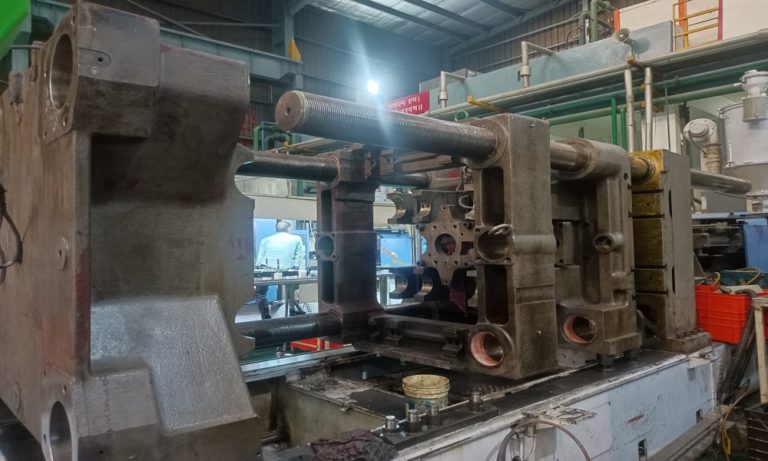 Injection Molding Machine Installation manufacturer in Vasai Mumbai Maharashtra India